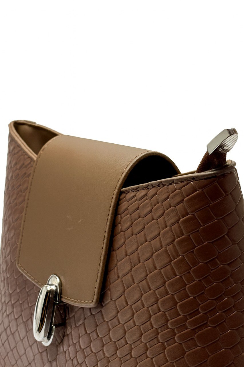 Woven Shoulder Bag – Caramel Brown