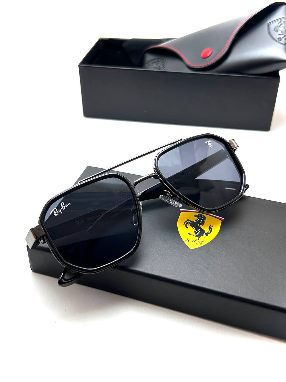 Ray-Ban Ferrari RB8357M