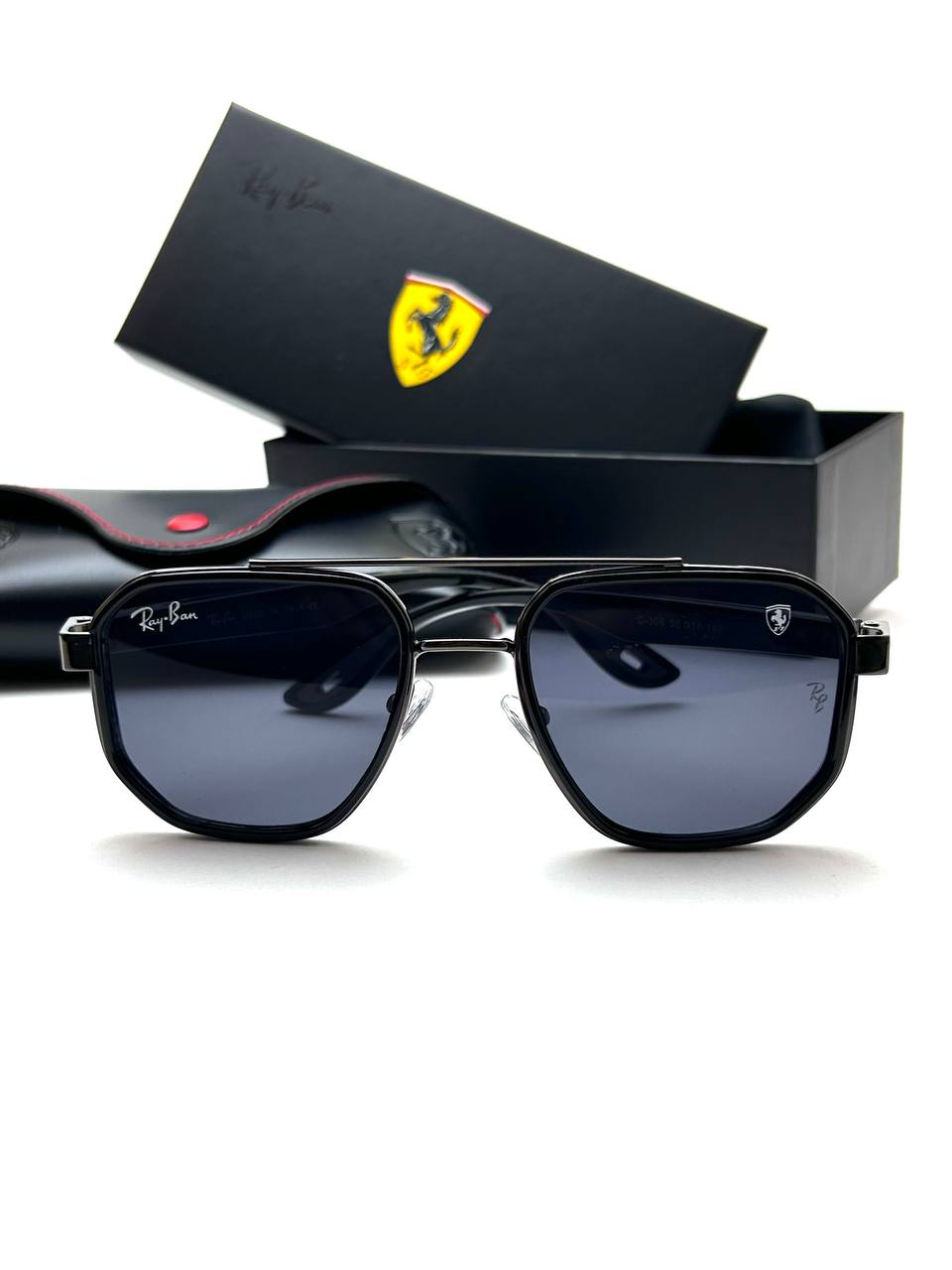 Ray-Ban Ferrari RB8357M