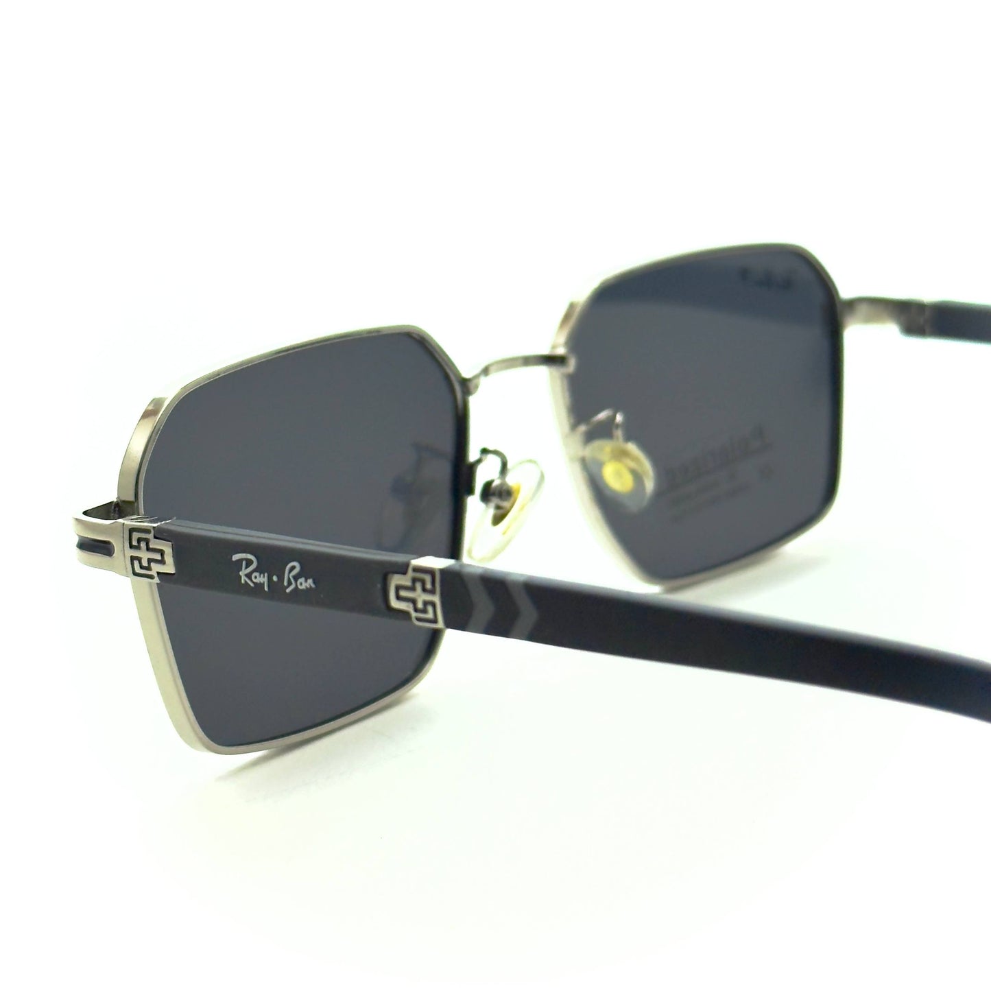 Ray-Ban RB3718 – Silver/ Red