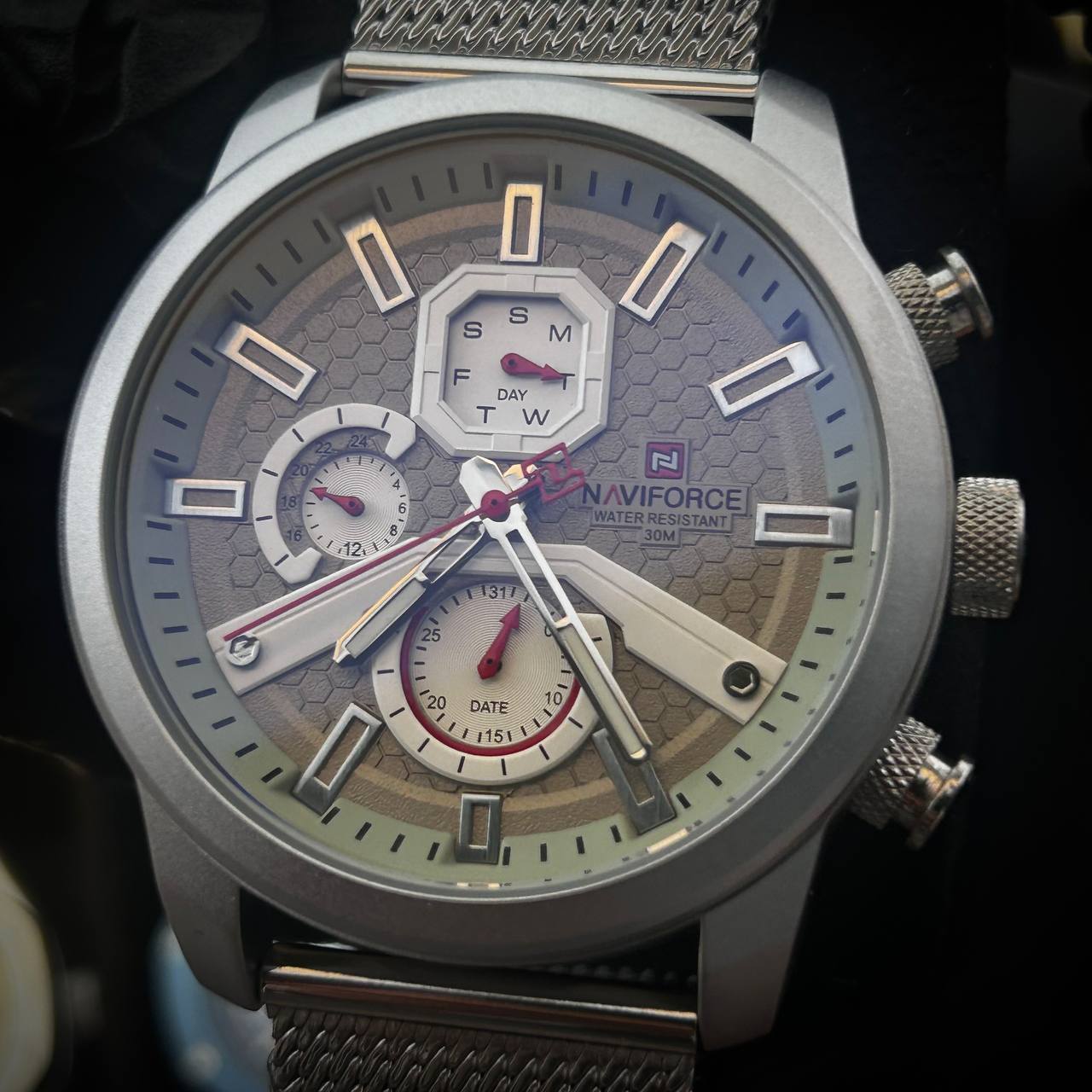 Naviforce HexaX Chronograph – Silver Steel Mesh (For Him)